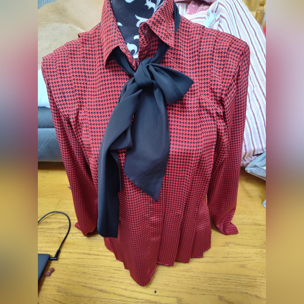 Vintage Evan Picone Ladies Blouse size 6